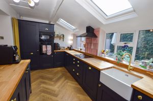 Kitchen- click for photo gallery